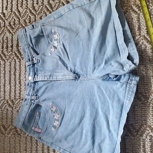 Vintage 90s no excuse floral jean shorts size 32 12/14 waist